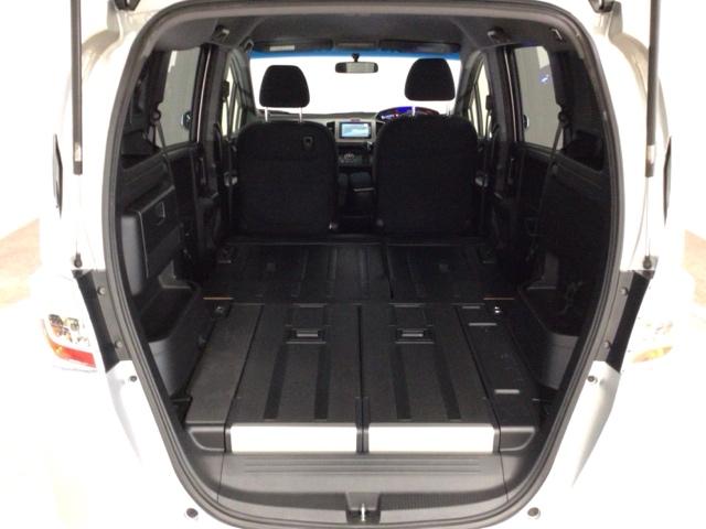 フリードスパイクハイブリッド ジャストセレクション　ＨＩＤ・フルセグ・メモリナビ・ＤＶＤ・バックカメラ・ＥＣＯＮスイッチ・ＥＴＣ　Ｓキー　キーフリー　横滑り防止機能　ＤＶＤ視聴　後カメラ　地デジ　ナビＴＶ　エアコン　両側スライド片側電動　ＡＢＳ（24枚目）