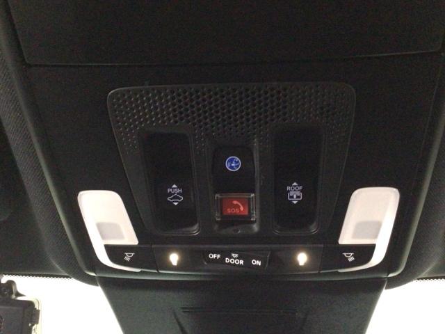 シビック ｅ：ＨＥＶＥＸ　デモカーＵＰ・ＬＥＤ・フルセグ・メモリナビ・純正ＡＷ・ホンダＣＯＮＮＥＣＴ　衝突被害軽減ブレーキ　Ｂカメラ　シートヒーター　ＥＴＣ　ＬＥＤヘッドライト　サイドカーテンエアバック　サンルーフ　ＥＳＣ（10枚目）