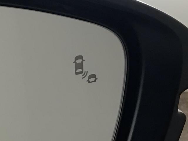 シビック ｅ：ＨＥＶＥＸ　デモカーＵＰ・ＬＥＤ・フルセグ・メモリナビ・純正ＡＷ・ホンダＣＯＮＮＥＣＴ　衝突被害軽減ブレーキ　Ｂカメラ　シートヒーター　ＥＴＣ　ＬＥＤヘッドライト　サイドカーテンエアバック　サンルーフ　ＥＳＣ（11枚目）