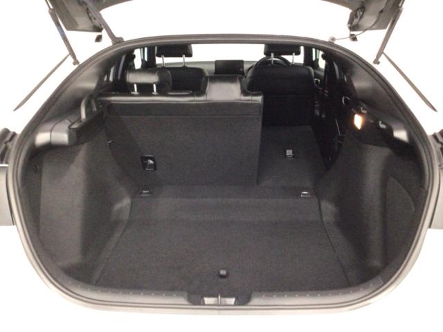 シビック ｅ：ＨＥＶＥＸ　デモカーＵＰ・ＬＥＤ・フルセグ・メモリナビ・純正ＡＷ・ホンダＣＯＮＮＥＣＴ　衝突被害軽減ブレーキ　Ｂカメラ　シートヒーター　ＥＴＣ　ＬＥＤヘッドライト　サイドカーテンエアバック　サンルーフ　ＥＳＣ（13枚目）