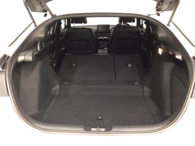 シビック ｅ：ＨＥＶＥＸ　デモカーＵＰ・ＬＥＤ・フルセグ・メモリナビ・純正ＡＷ・ホンダＣＯＮＮＥＣＴ　衝突被害軽減ブレーキ　Ｂカメラ　シートヒーター　ＥＴＣ　ＬＥＤヘッドライト　サイドカーテンエアバック　サンルーフ　ＥＳＣ（24枚目）