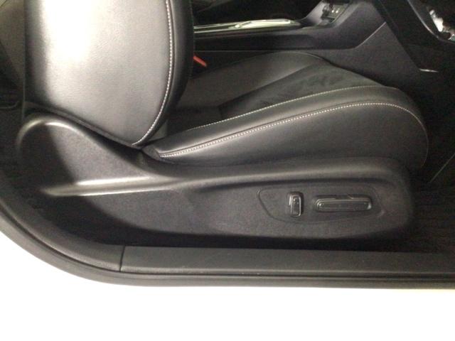 シビック ｅ：ＨＥＶＥＸ　デモカーＵＰ・ＬＥＤ・フルセグ・メモリナビ・純正ＡＷ・ホンダＣＯＮＮＥＣＴ　衝突被害軽減ブレーキ　Ｂカメラ　シートヒーター　ＥＴＣ　ＬＥＤヘッドライト　サイドカーテンエアバック　サンルーフ　ＥＳＣ（25枚目）