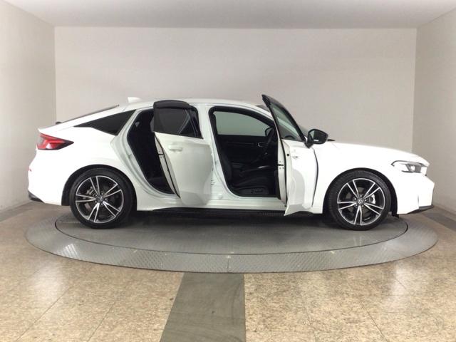 シビック ｅ：ＨＥＶＥＸ　デモカーＵＰ・ＬＥＤ・フルセグ・メモリナビ・純正ＡＷ・ホンダＣＯＮＮＥＣＴ　衝突被害軽減ブレーキ　Ｂカメラ　シートヒーター　ＥＴＣ　ＬＥＤヘッドライト　サイドカーテンエアバック　サンルーフ　ＥＳＣ（42枚目）