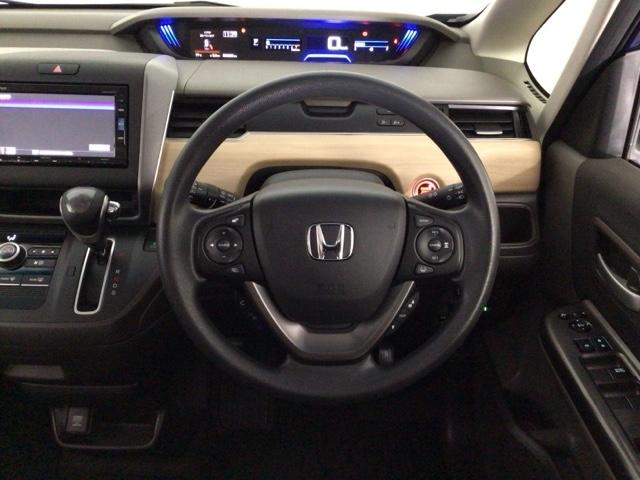 フリード Ｇ・ホンダセンシング　フルセグ・メモリナビ・ＤＶＤ・ＣＤ・バックカメラ・両側電動ドア・ＥＴＣ　Ｆセグ　追突被害軽減ブレーキ　ｉストップ　Ｗエアバッグ　パワーウィンドウ　アクティブクルーズコントロール　スマートキ　ＶＳＡ（17枚目）