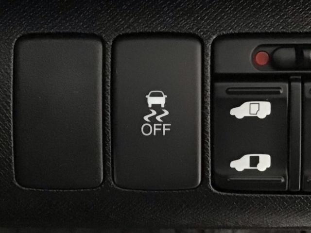 ステップワゴンスパーダ Ｚクールスピリット　ＨＩＤ・フルセグ・メモリナビ・バックカメラ・純正ＡＷ・両側電動ドア・ＥＴＣ　キーフリー　ナビＴＶ　横滑防止　ＤＶＤ視聴可能　フルオートエアコン　パワーウインドウ　Ａクルーズ　三列シート　パワステ（6枚目）