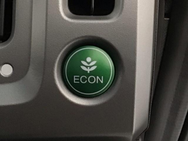 ステップワゴンスパーダ Ｚクールスピリット　ＨＩＤ・フルセグ・メモリナビ・バックカメラ・純正ＡＷ・両側電動ドア・ＥＴＣ　キーフリー　ナビＴＶ　横滑防止　ＤＶＤ視聴可能　フルオートエアコン　パワーウインドウ　Ａクルーズ　三列シート　パワステ（9枚目）