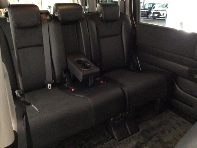 ステップワゴンスパーダ Ｚクールスピリット　ＨＩＤ・フルセグ・メモリナビ・バックカメラ・純正ＡＷ・両側電動ドア・ＥＴＣ　キーフリー　ナビＴＶ　横滑防止　ＤＶＤ視聴可能　フルオートエアコン　パワーウインドウ　Ａクルーズ　三列シート　パワステ（14枚目）