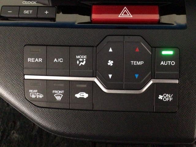 ステップワゴンスパーダ Ｚクールスピリット　ＨＩＤ・フルセグ・メモリナビ・バックカメラ・純正ＡＷ・両側電動ドア・ＥＴＣ　キーフリー　ナビＴＶ　横滑防止　ＤＶＤ視聴可能　フルオートエアコン　パワーウインドウ　Ａクルーズ　三列シート　パワステ（18枚目）