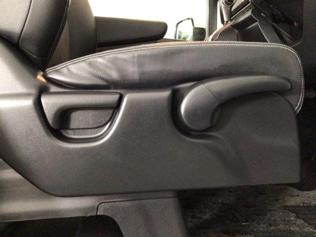 ステップワゴンスパーダ Ｚクールスピリット　ＨＩＤ・フルセグ・メモリナビ・バックカメラ・純正ＡＷ・両側電動ドア・ＥＴＣ　キーフリー　ナビＴＶ　横滑防止　ＤＶＤ視聴可能　フルオートエアコン　パワーウインドウ　Ａクルーズ　三列シート　パワステ（25枚目）