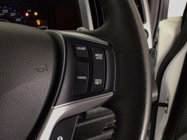 ステップワゴンスパーダ Ｚクールスピリット　ＨＩＤ・フルセグ・メモリナビ・バックカメラ・純正ＡＷ・両側電動ドア・ＥＴＣ　キーフリー　ナビＴＶ　横滑防止　ＤＶＤ視聴可能　フルオートエアコン　パワーウインドウ　Ａクルーズ　三列シート　パワステ（34枚目）