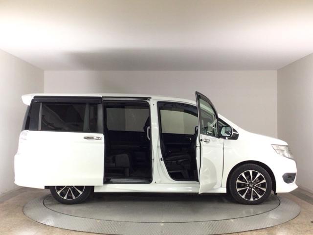 ステップワゴンスパーダ Ｚクールスピリット　ＨＩＤ・フルセグ・メモリナビ・バックカメラ・純正ＡＷ・両側電動ドア・ＥＴＣ　キーフリー　ナビＴＶ　横滑防止　ＤＶＤ視聴可能　フルオートエアコン　パワーウインドウ　Ａクルーズ　三列シート　パワステ（42枚目）