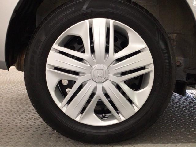 フィット １３Ｇ・Ｌホンダセンシング　ＬＥＤ・フルセグ・メモリナビ・ＤＶＤ・バックカメラ・ＥＣＯＮスイッチ・ＥＴＣ　衝突軽減　盗難防止装置　ＬＥＤライト　オートエアコン　ＶＳＡ　スマ－トキ－　キーフリー　クルコン　サイドエアバッグ　４ＷＤ（23枚目）