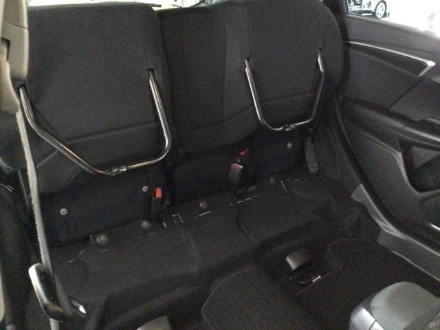 フィット １３Ｇ・Ｌホンダセンシング　ＬＥＤ・フルセグ・メモリナビ・ＤＶＤ・バックカメラ・ＥＣＯＮスイッチ・ＥＴＣ　衝突軽減　盗難防止装置　ＬＥＤライト　オートエアコン　ＶＳＡ　スマ－トキ－　キーフリー　クルコン　サイドエアバッグ　４ＷＤ（25枚目）