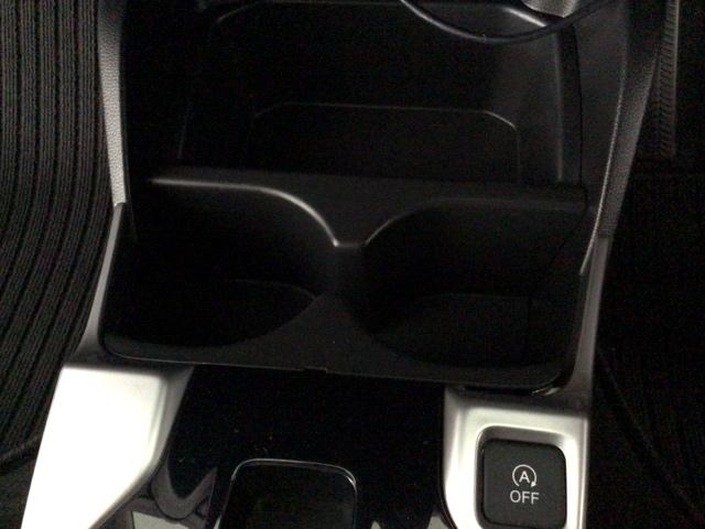 フィット １３Ｇ・Ｌホンダセンシング　ＬＥＤ・フルセグ・メモリナビ・ＤＶＤ・バックカメラ・ＥＣＯＮスイッチ・ＥＴＣ　衝突軽減　盗難防止装置　ＬＥＤライト　オートエアコン　ＶＳＡ　スマ－トキ－　キーフリー　クルコン　サイドエアバッグ　４ＷＤ（30枚目）