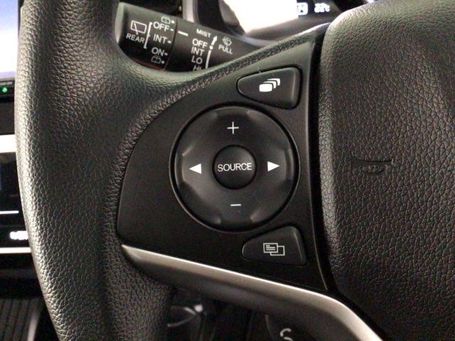 フィット １３Ｇ・Ｌホンダセンシング　ＬＥＤ・フルセグ・メモリナビ・ＤＶＤ・バックカメラ・ＥＣＯＮスイッチ・ＥＴＣ　衝突軽減　盗難防止装置　ＬＥＤライト　オートエアコン　ＶＳＡ　スマ－トキ－　キーフリー　クルコン　サイドエアバッグ　４ＷＤ（31枚目）