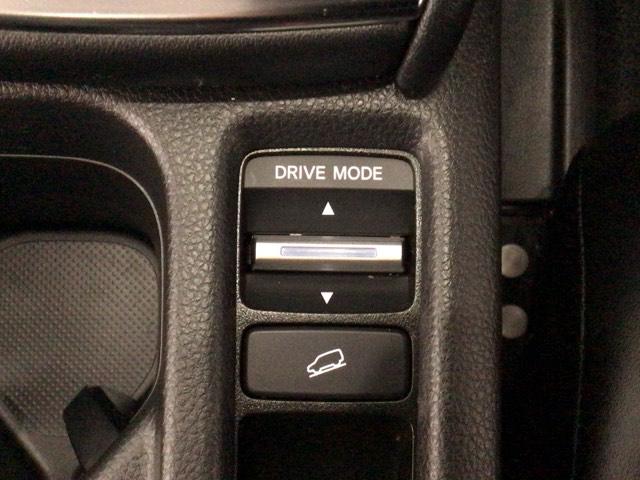 ヴェゼル e:HEVZ LED・フルセグ・メモリナビ・バックカメラ・純正AW・ホンダCONNECT 衝突回避支援ブレーキ機能 スマキ Pトランク フルオートエアコン エアバッグ 両席エアバック Rカメ パワーウィンドウ(33枚目)