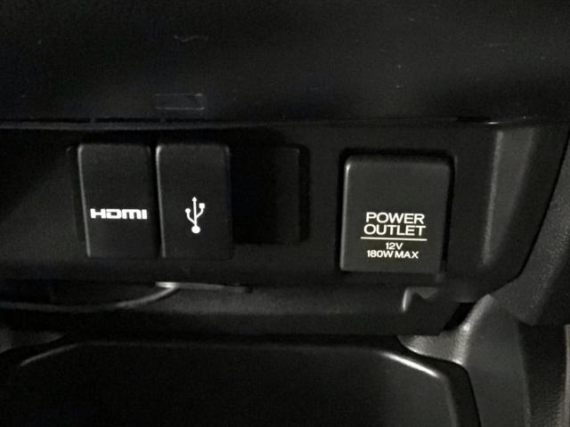 フィット ＲＳ　ＬＥＤ・フルセグ・メモリナビ・ＤＶＤ・ＣＤ・バックカメラ・純正ＡＷ・ＥＴＣ　フルセグテレビ　Ｂモニター　スマートキー＆プッシュスタート　パワステ　ＤＶＤプレーヤー　ＵＳＢ入力　盗難防止システム　ＡＢＳ（9枚目）