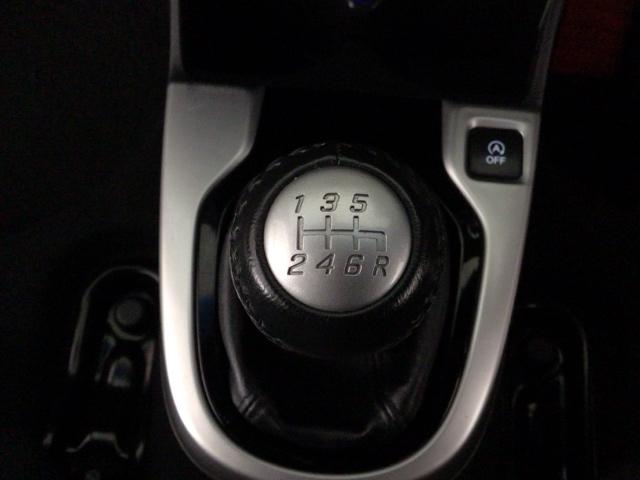 フィット ＲＳ　ＬＥＤ・フルセグ・メモリナビ・ＤＶＤ・ＣＤ・バックカメラ・純正ＡＷ・ＥＴＣ　フルセグテレビ　Ｂモニター　スマートキー＆プッシュスタート　パワステ　ＤＶＤプレーヤー　ＵＳＢ入力　盗難防止システム　ＡＢＳ（10枚目）