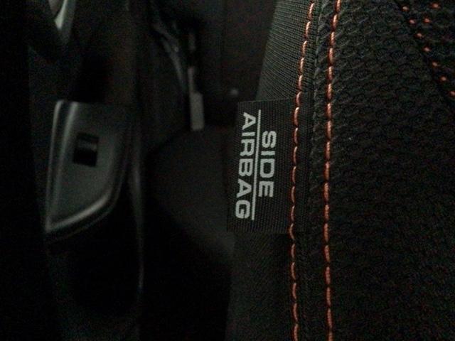 フィット ＲＳ　ＬＥＤ・フルセグ・メモリナビ・ＤＶＤ・ＣＤ・バックカメラ・純正ＡＷ・ＥＴＣ　フルセグテレビ　Ｂモニター　スマートキー＆プッシュスタート　パワステ　ＤＶＤプレーヤー　ＵＳＢ入力　盗難防止システム　ＡＢＳ（36枚目）