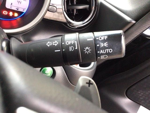 Ｎ－ＢＯＸカスタム Ｇ・ターボＬパッケージ　ＨＩＤ・フルセグ・メモリナビ・バックカメラ・純正ＡＷ・両側電動ドア・ＥＴＣ　ＡＵＴＯエアコン　ナビＴＶ　地デジテレビ　Ｂカメ　盗難警報装置　横滑防止装置　ＰＳ　ＰＷ　ターボエンジン　ＥＣＯモード（11枚目）