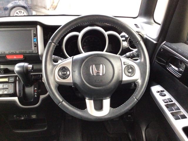 Ｎ－ＢＯＸカスタム Ｇ・ターボＬパッケージ　ＨＩＤ・フルセグ・メモリナビ・バックカメラ・純正ＡＷ・両側電動ドア・ＥＴＣ　ＡＵＴＯエアコン　ナビＴＶ　地デジテレビ　Ｂカメ　盗難警報装置　横滑防止装置　ＰＳ　ＰＷ　ターボエンジン　ＥＣＯモード（17枚目）