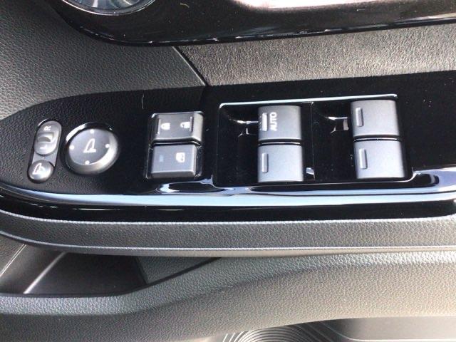 Ｎ－ＢＯＸカスタム Ｇ・Ｌホンダセンシング　ＬＥＤ・フルセグ・メモリナビ・バックカメラ・純正ＡＷ・片側電動ドア・ＥＴＣ　地デジＴＶ　助手席エアバッグ　キーレス　セキュリティーアラーム　スマ－トキ－　リアカメラ　ナビＴＶ　前車追従機能　ＵＳＢ（27枚目）