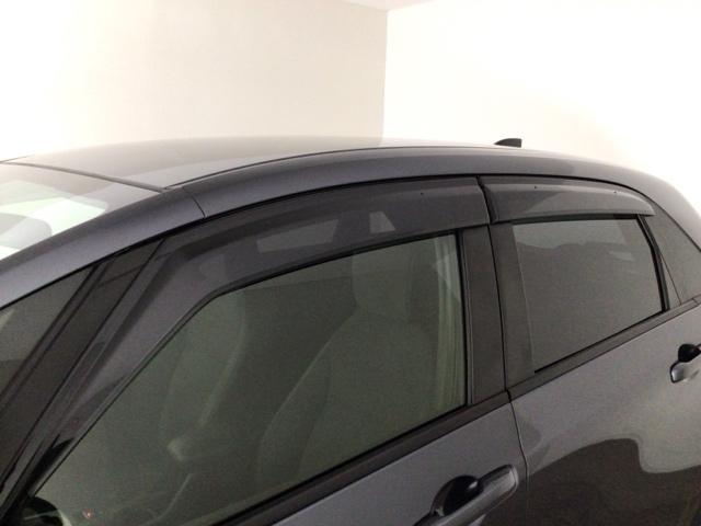 フィット ｅ：ＨＥＶホーム　レンタＵＰ・ＬＥＤ・フルセグ・メモリナビ・バックカメラ・ホンダＣＯＮＮＥＣＴ　前後誤発進抑制機能　クリソナ　助手席エアバッグ　運転席エアバッグ　ＬＥＤライト　ＵＳＢ接続　ＡＢＳ　サイドエアバッグ（22枚目）