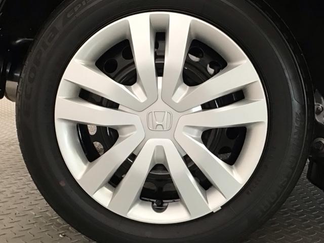 フィット ｅ：ＨＥＶホーム　レンタＵＰ・ＬＥＤ・フルセグ・メモリナビ・バックカメラ・ホンダＣＯＮＮＥＣＴ　前後誤発進抑制機能　クリソナ　助手席エアバッグ　運転席エアバッグ　ＬＥＤライト　ＵＳＢ接続　ＡＢＳ　サイドエアバッグ（24枚目）