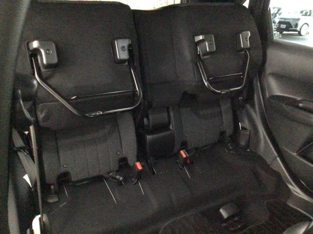 フィット ｅ：ＨＥＶホーム　レンタＵＰ・ＬＥＤ・フルセグ・メモリナビ・バックカメラ・ホンダＣＯＮＮＥＣＴ　前後誤発進抑制機能　クリソナ　助手席エアバッグ　運転席エアバッグ　ＬＥＤライト　ＵＳＢ接続　ＡＢＳ　サイドエアバッグ（26枚目）