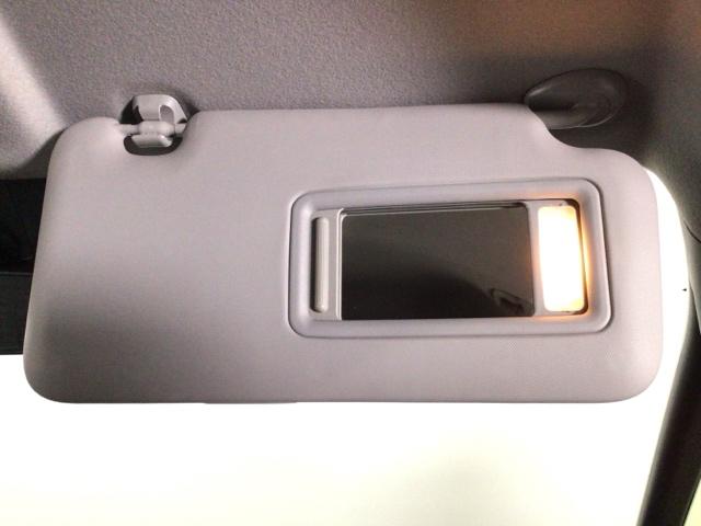 フィット ｅ：ＨＥＶホーム　レンタＵＰ・ＬＥＤ・フルセグ・メモリナビ・バックカメラ・ホンダＣＯＮＮＥＣＴ　前後誤発進抑制機能　クリソナ　助手席エアバッグ　運転席エアバッグ　ＬＥＤライト　ＵＳＢ接続　ＡＢＳ　サイドエアバッグ（41枚目）