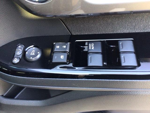 当店での販売車両は、車検整備はもちろん、車検残ありの車両でも点検整備をしっかり終わらせてからお客様へ引き渡し致しますので、安心してご購入いただけます♪