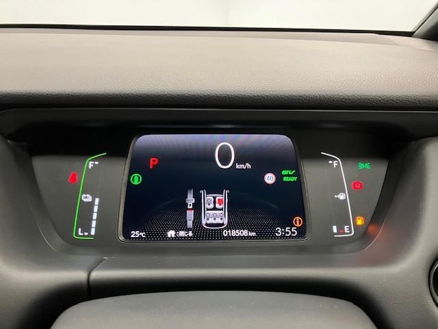 フィット ｅ：ＨＥＶホーム　ＬＥＤ・ディスプレイオーディオ・バックカメラ・ホンダＣＯＮＮＥＣＴ・スマートキー　前後誤発進抑制機能　クリソナ　助手席エアバッグ　運転席エアバッグ　ＬＥＤライト　ＵＳＢ接続　ＡＢＳ　サイドエアバッグ（13枚目）