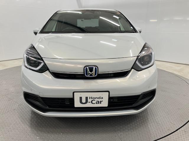 フィット ｅ：ＨＥＶホーム　ＬＥＤ・ディスプレイオーディオ・バックカメラ・ホンダＣＯＮＮＥＣＴ・スマートキー　前後誤発進抑制機能　クリソナ　助手席エアバッグ　運転席エアバッグ　ＬＥＤライト　ＵＳＢ接続　ＡＢＳ　サイドエアバッグ（29枚目）