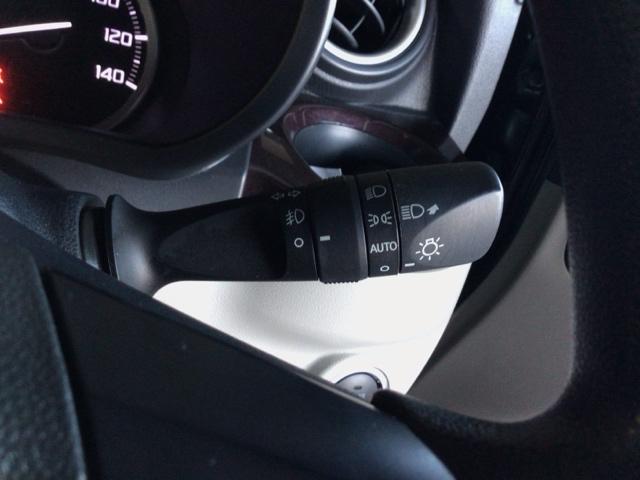 キャスト スタイルＧＶＳＳＡＩＩＩ　ＨＩＤ・メモリナビ・シートヒーター・純正アルミホイール・衝突軽減ブレーキ・ＥＴＣ　アイストップ　フルオートエアコン　キーフリー　スマートキー　エアバック　ベンチシート　ＡＢＳ　ＶＳＡ　Ｗエアバッグ（10枚目）