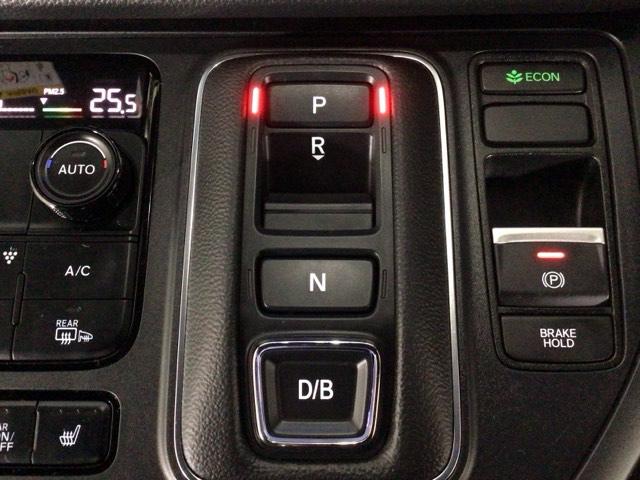 当店での販売車両は、車検整備はもちろん、車検残ありの車両でも点検整備をしっかり終わらせてからお客様へ引き渡し致しますので、安心してご購入いただけます♪