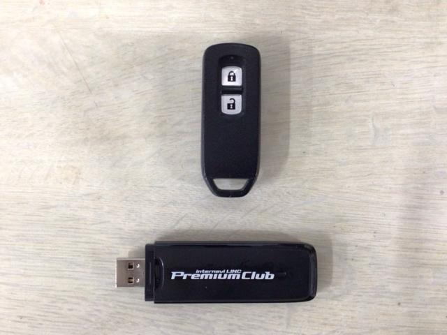 Ｎ－ＯＮＥ プレミアムＳＳパッケージ　ＨＩＤ・ワンセグ・メモリナビ・バックカメラ・純正ＡＷ・シートヒーター・ＥＴＣ　サイドエアバッグ　リアカメラ　ワンセグＴＶ　ＤＶＤ　キーフリー　ベンチシート　スマートキー　横滑り防止　ナビＴＶ　エアコン（19枚目）