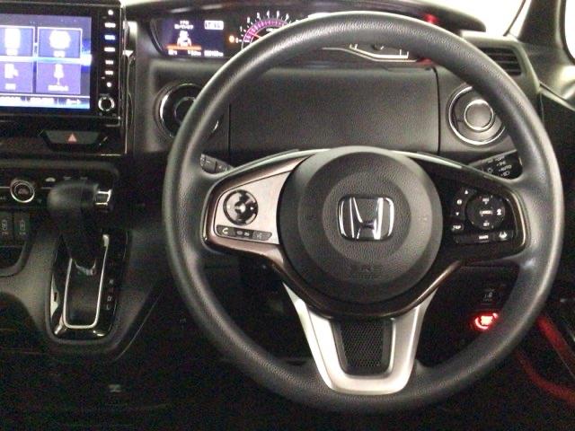N-BOXカスタム G・Lホンダセンシング LED・フルセグ・メモリナビ・バックカメラ・純正AW・片側電動ドア・ETC 地デジTV 助手席エアバッグ キーレス セキュリティーアラーム スマ-トキ- リアカメラ ナビTV 前車追従機能 USB(17枚目)