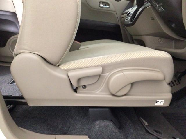 Ｎ－ＯＮＥ Ｇ・Ｌパッケージ　ＨＩＤ・スマートフォン連携ディスプレイオーディオ・バックカメラ・スマートキー　ベンチＳ　フルオートエアコン　パワーウィンドウ　助手席エアバック　ＵＳＢ　ＥＳＣ　運転席エアバッグ　パワーステアリング（28枚目）