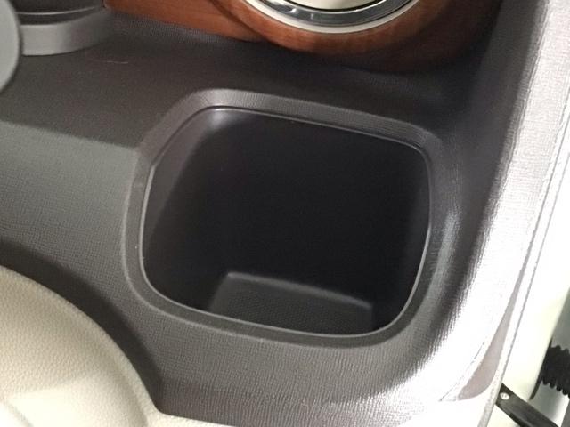 Ｎ－ＯＮＥ Ｇ・Ｌパッケージ　ＨＩＤ・スマートフォン連携ディスプレイオーディオ・バックカメラ・スマートキー　ベンチＳ　フルオートエアコン　パワーウィンドウ　助手席エアバック　ＵＳＢ　ＥＳＣ　運転席エアバッグ　パワーステアリング（33枚目）