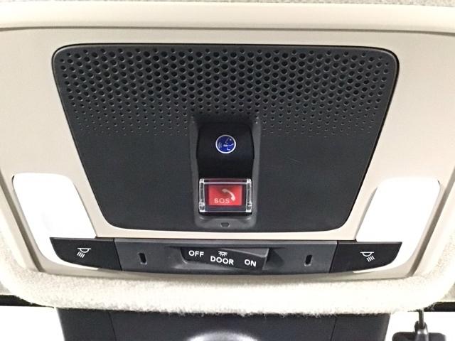 ヴェゼル ｅ：ＨＥＶＺ　ＬＥＤ・フルセグ・メモリナビ・バックカメラ・純正ＡＷ・ホンダＣＯＮＮＥＣＴ　盗難防止装置　Ｒカメラ　フルセグテレビ　スマ－トキ－　ＥＴＣ車載器　アクティブクルーズ　Ｐセンサー　サイドエアバッグ　ＡＢＳ（9枚目）