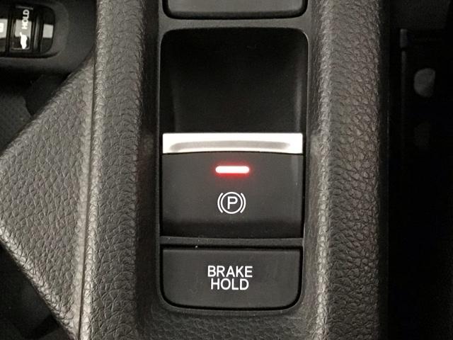 ヴェゼル ｅ：ＨＥＶＺ　ＬＥＤ・フルセグ・メモリナビ・バックカメラ・純正ＡＷ・ホンダＣＯＮＮＥＣＴ　盗難防止装置　Ｒカメラ　フルセグテレビ　スマ－トキ－　ＥＴＣ車載器　アクティブクルーズ　Ｐセンサー　サイドエアバッグ　ＡＢＳ（10枚目）