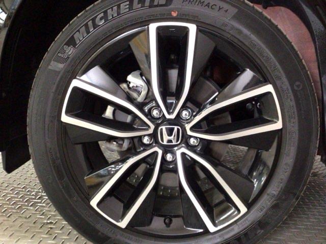 ヴェゼル ｅ：ＨＥＶＺ　ＬＥＤ・フルセグ・メモリナビ・バックカメラ・純正ＡＷ・ホンダＣＯＮＮＥＣＴ　盗難防止装置　Ｒカメラ　フルセグテレビ　スマ－トキ－　ＥＴＣ車載器　アクティブクルーズ　Ｐセンサー　サイドエアバッグ　ＡＢＳ（12枚目）