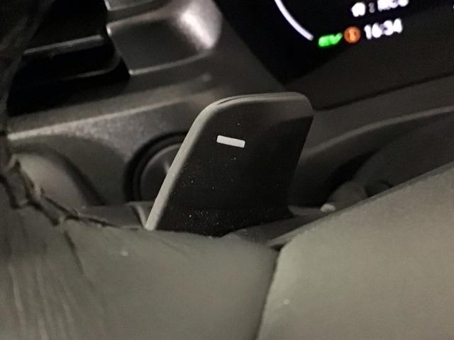 ヴェゼル ｅ：ＨＥＶＺ　ＬＥＤ・フルセグ・メモリナビ・バックカメラ・純正ＡＷ・ホンダＣＯＮＮＥＣＴ　盗難防止装置　Ｒカメラ　フルセグテレビ　スマ－トキ－　ＥＴＣ車載器　アクティブクルーズ　Ｐセンサー　サイドエアバッグ　ＡＢＳ（44枚目）