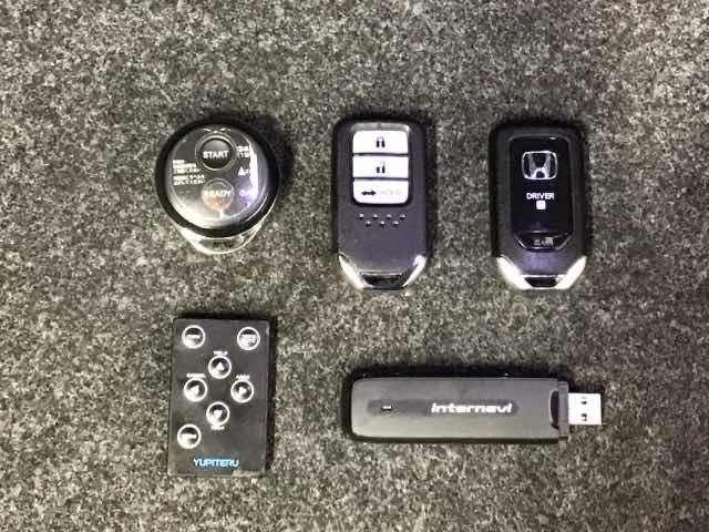 アコード ＥＸ　ＬＥＤ・フルセグ・メモリナビ・バックカメラ・シートヒーター・サンルーフ・ＥＴＣ　カーテンエアバッグ　イモビ　追突軽減ブレーキ　オートエアコン　ＬＥＤヘッドライト　パワ－シ－ト　皮シート　横滑り防止装置（30枚目）