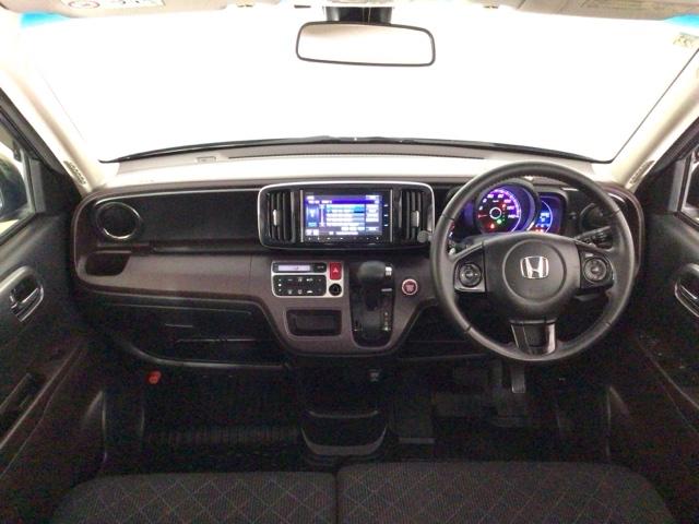 【前方視界】開放的な前方視界！運転がしやすく疲れにくいです♪窓が大きく、見通しがとっても良いおクルマですよ♪