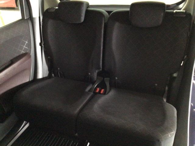 【後席】後席のお足元もとっても広いですよ！♪後席シートも乗り心地ＯＫ！ゆったり乗れます♪