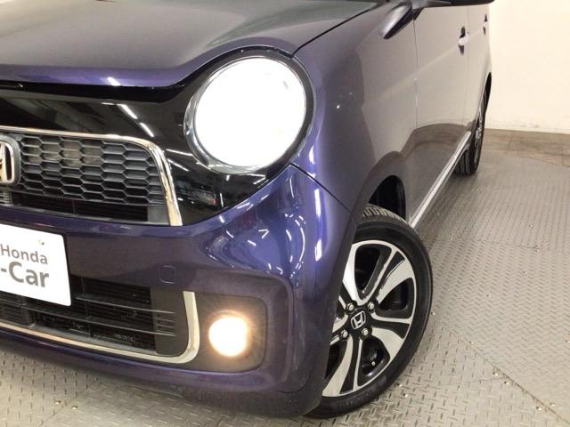 【ＨＩＤヘッドライト】夜間や雨天時でも遠くまでしっかりと見渡せ、安全性と安心感を高めるディスチャージヘッドライト装備！フォグライトも装備しておりますので、夜道での安心感が更にＵＰです！