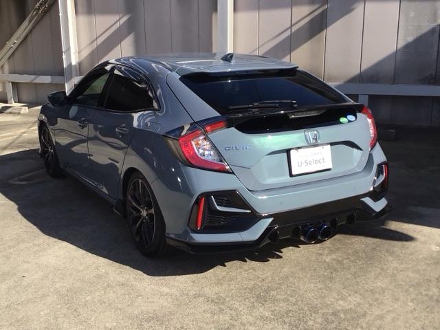 シビック ハッチバック　ＬＥＤ・フルセグ・メモリナビ・バックカメラ・純正ＡＷ・シートヒーター・ＥＴＣ　追突軽減ブレーキ　盗難防止装置　Ｂモニター　横滑防止　シートヒーター付き　ＬＥＤライト　フルセグＴＶ　スマートキー　ＡＡＣ（4枚目）