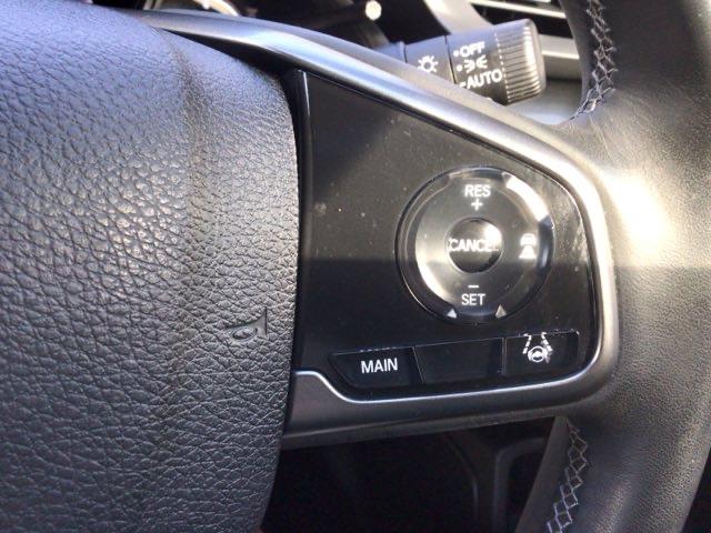 シビック ハッチバック　ＬＥＤ・フルセグ・メモリナビ・バックカメラ・純正ＡＷ・シートヒーター・ＥＴＣ　追突軽減ブレーキ　盗難防止装置　Ｂモニター　横滑防止　シートヒーター付き　ＬＥＤライト　フルセグＴＶ　スマートキー　ＡＡＣ（5枚目）