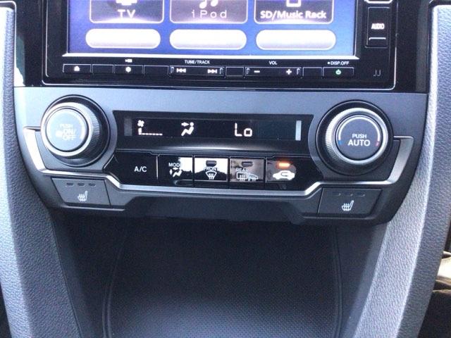 シビック ハッチバック　ＬＥＤ・フルセグ・メモリナビ・バックカメラ・純正ＡＷ・シートヒーター・ＥＴＣ　追突軽減ブレーキ　盗難防止装置　Ｂモニター　横滑防止　シートヒーター付き　ＬＥＤライト　フルセグＴＶ　スマートキー　ＡＡＣ（18枚目）